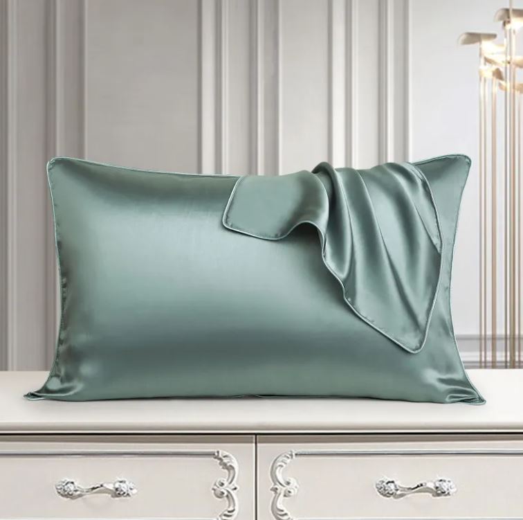 Moonlit Silk™ Mulberry Silk Pillowcase | Cindarello Selection
