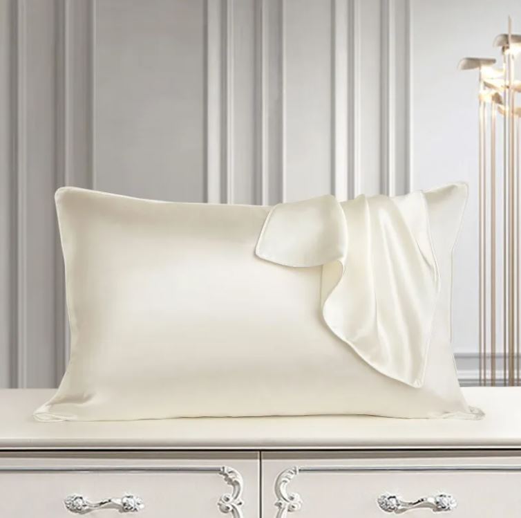 Moonlit Silk™ Mulberry Silk Pillowcase | Cindarello Selection